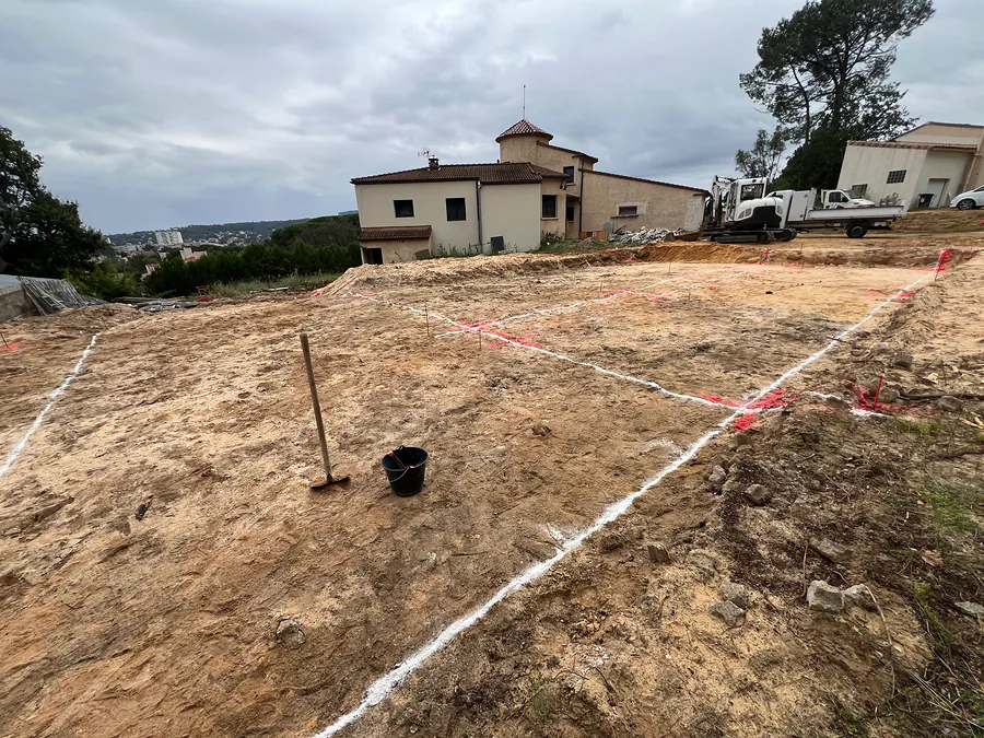 Terrain tracé pour l’implantation d’une maison à Bagnols-sur-Cèze